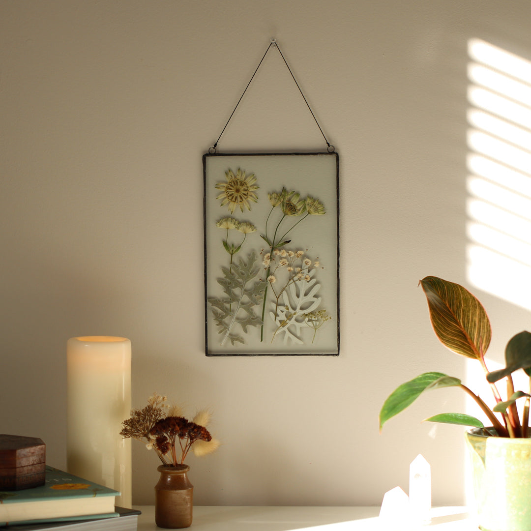 Botanical frame - Pressed Summer flowers