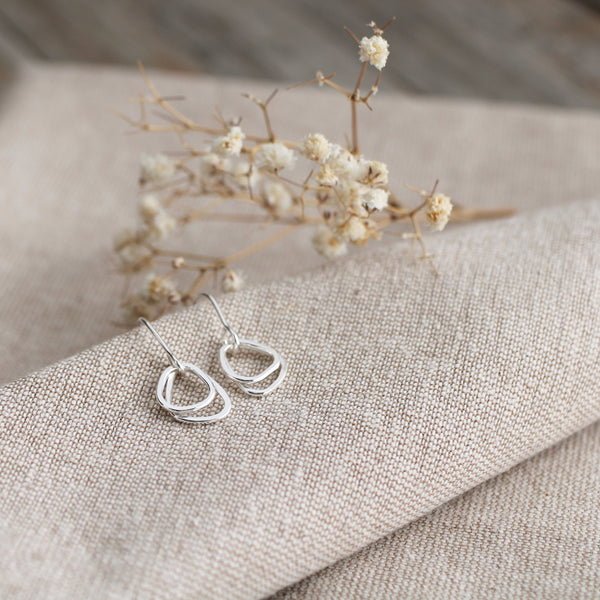Open drop earrings