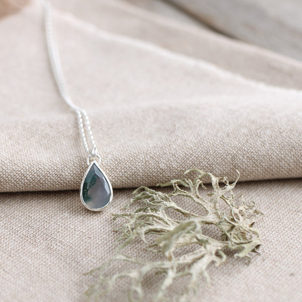 Mini moss agate pendant