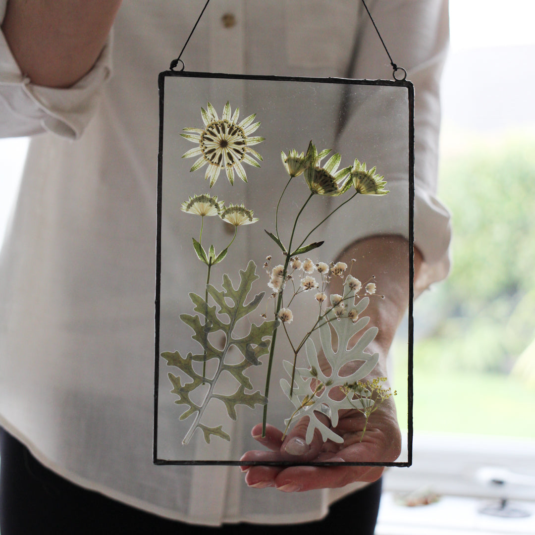 Botanical frame - Pressed Summer flowers