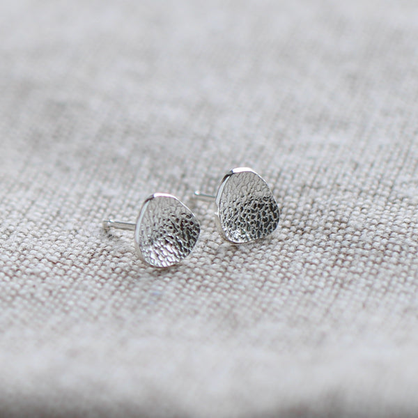 Organic stud earring