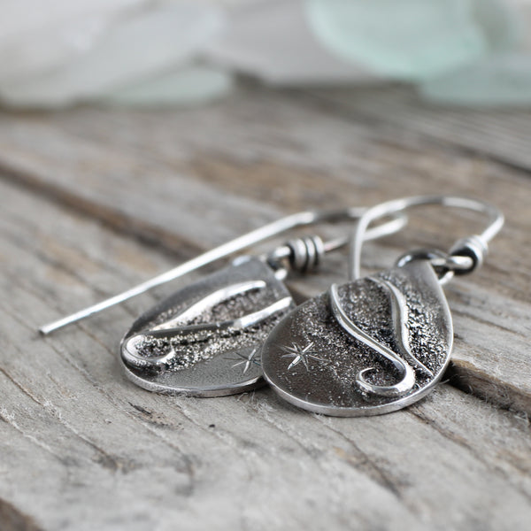 Under the waves earrings