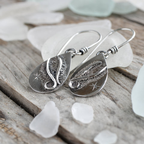 Under the waves earrings