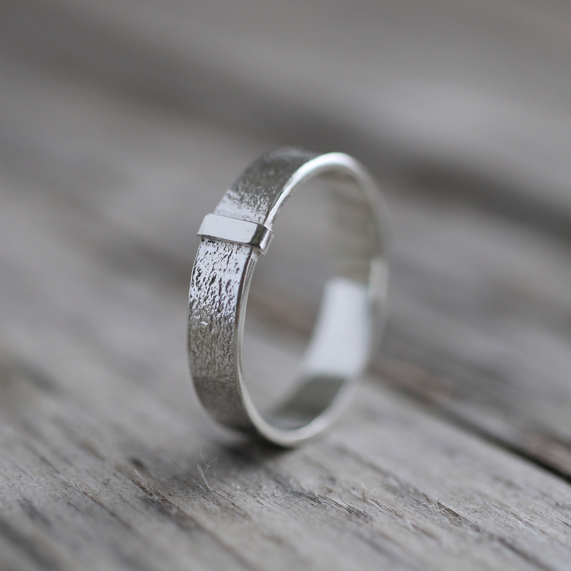 Stone silver ring