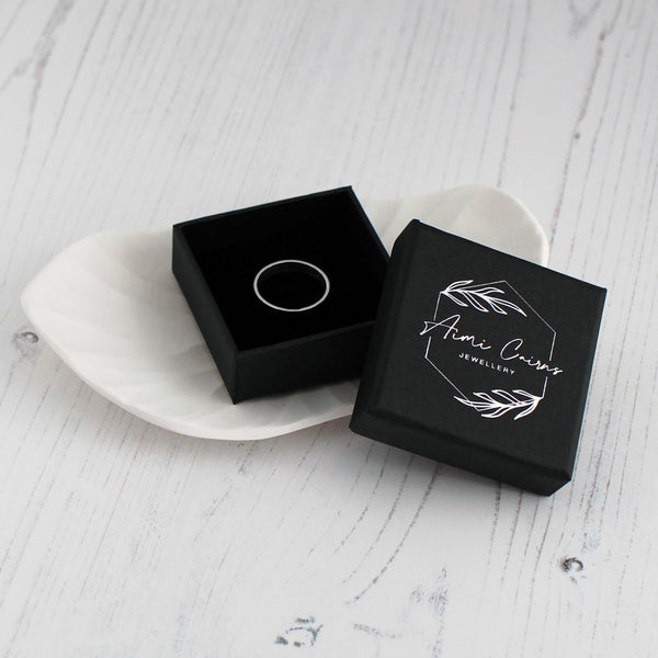 aimi cairns jewellery ring in box
